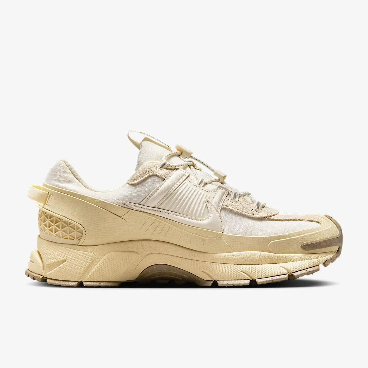 NIKE VOMERO ROAM BEIGE