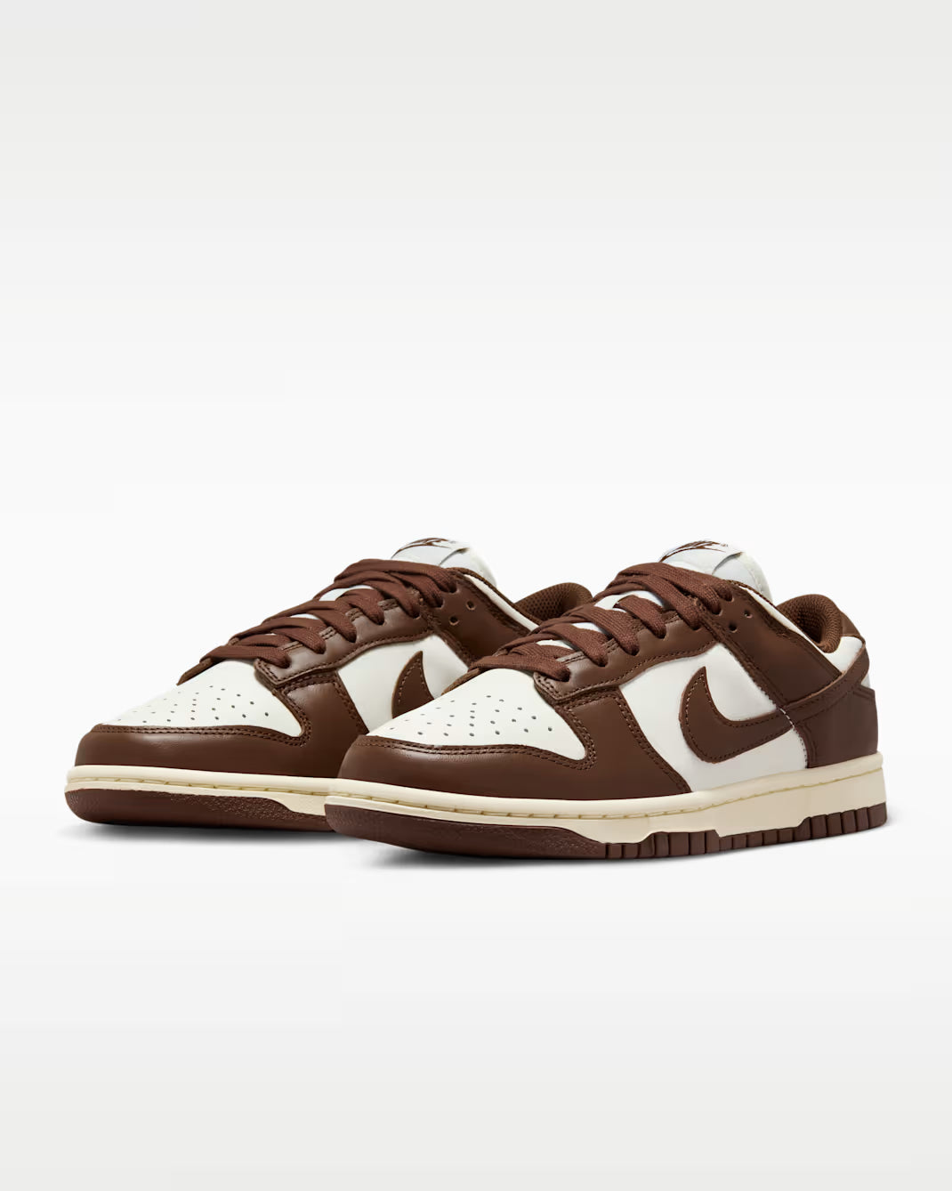 NIKE DUNK LOW