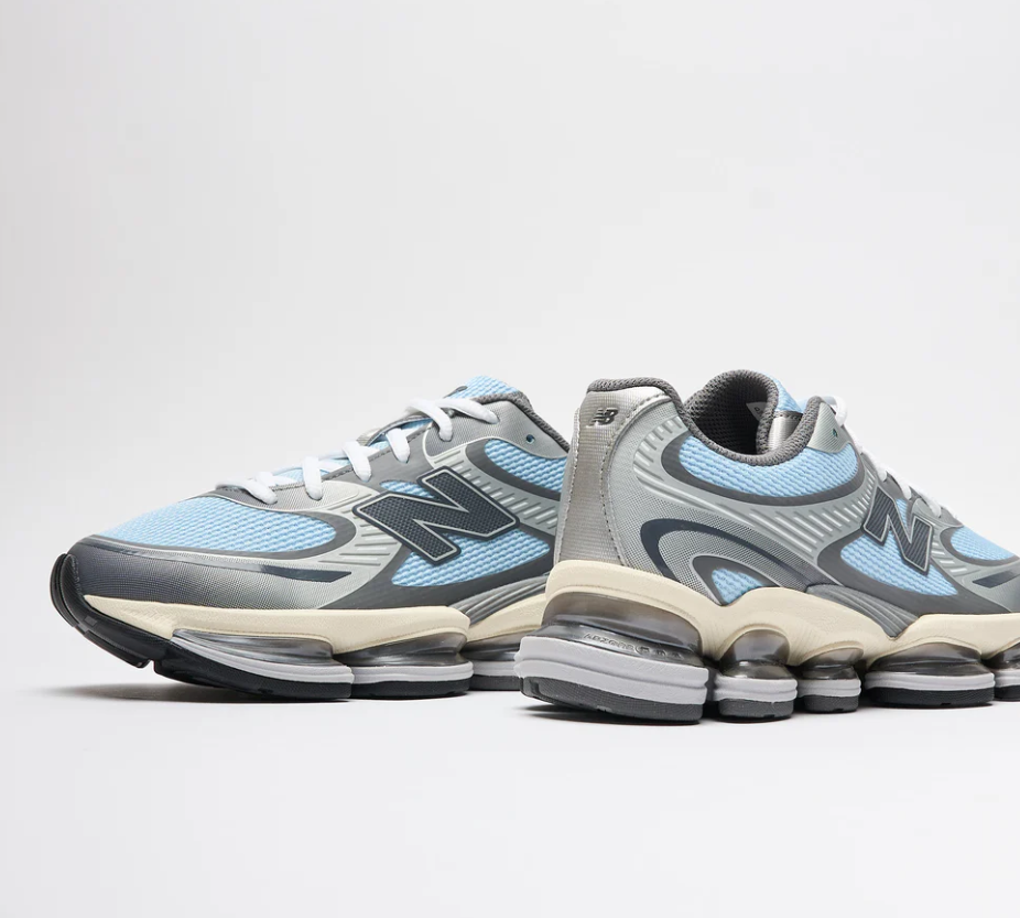 New Balance 2000