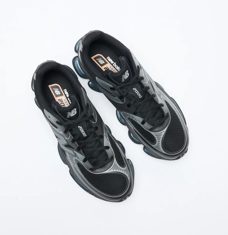 New Balance 2000