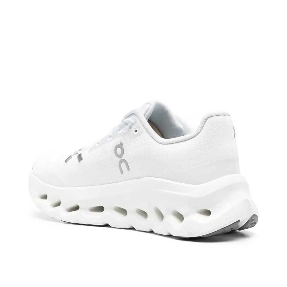 Tenis On Cloud